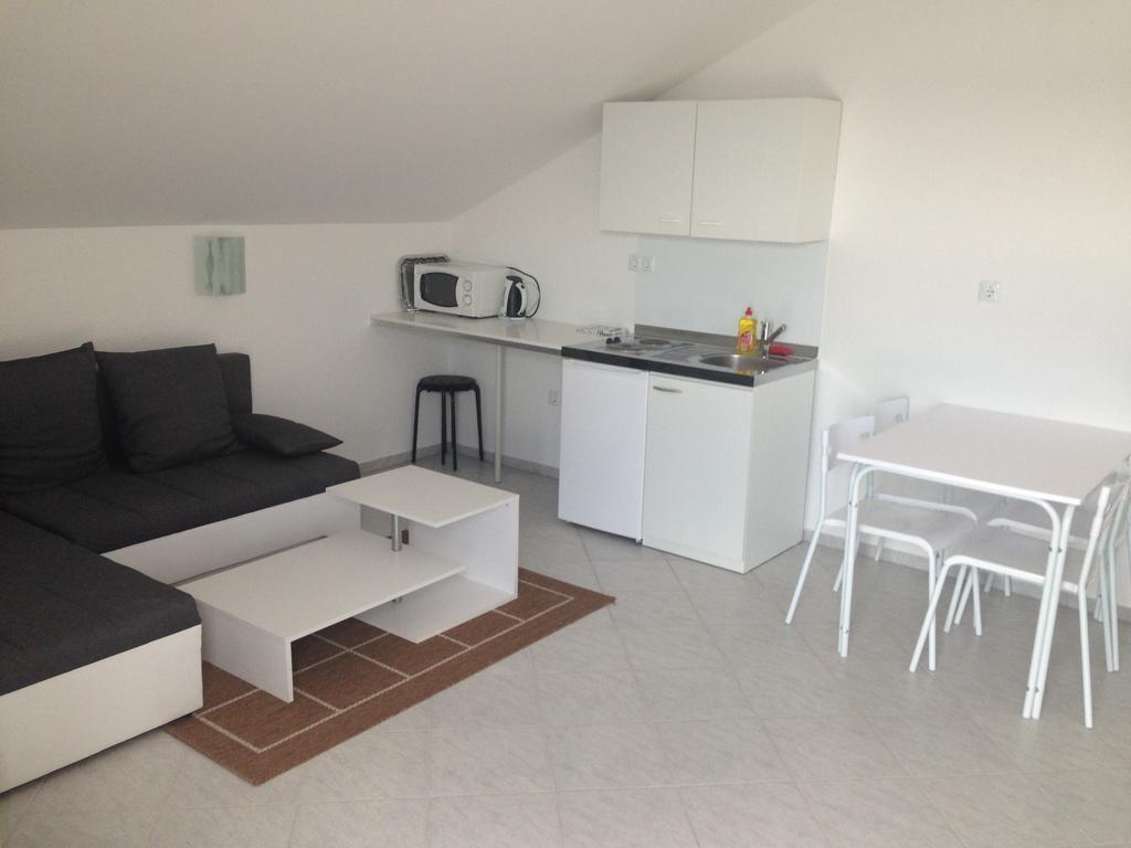Apartments Meeresblick Crikvenica Rum bild